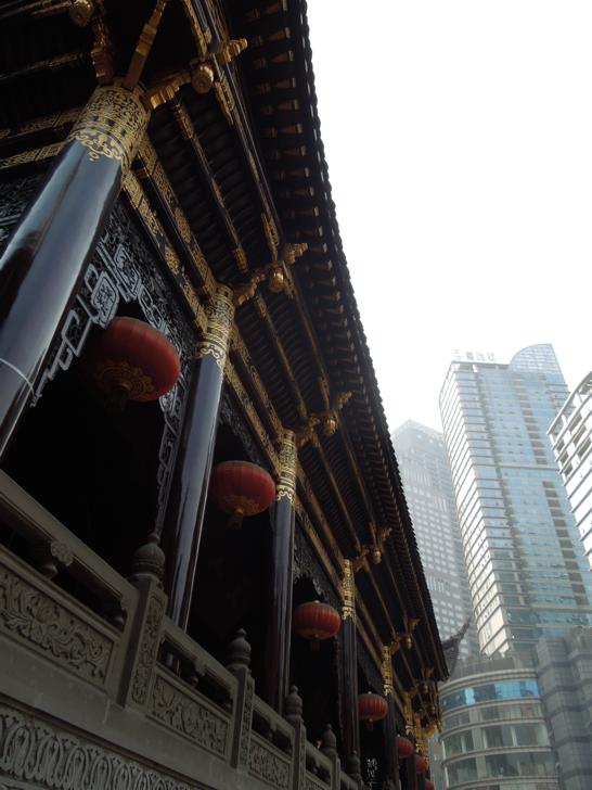 Luohan Templel within Skyscrapers